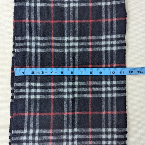 Burberry's Scarf Blue – Unisex Cashmere Check – Luxury Warm Winter Fashion - Picture 7 of 7